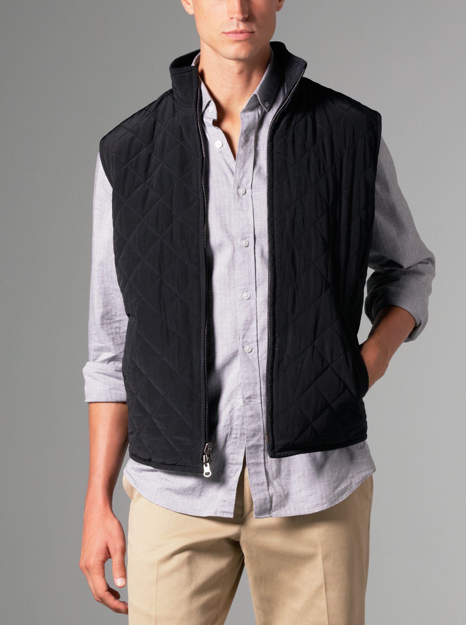 Wool Cashmere Reversible Vest - Black / Charcoal | J.Hilburn